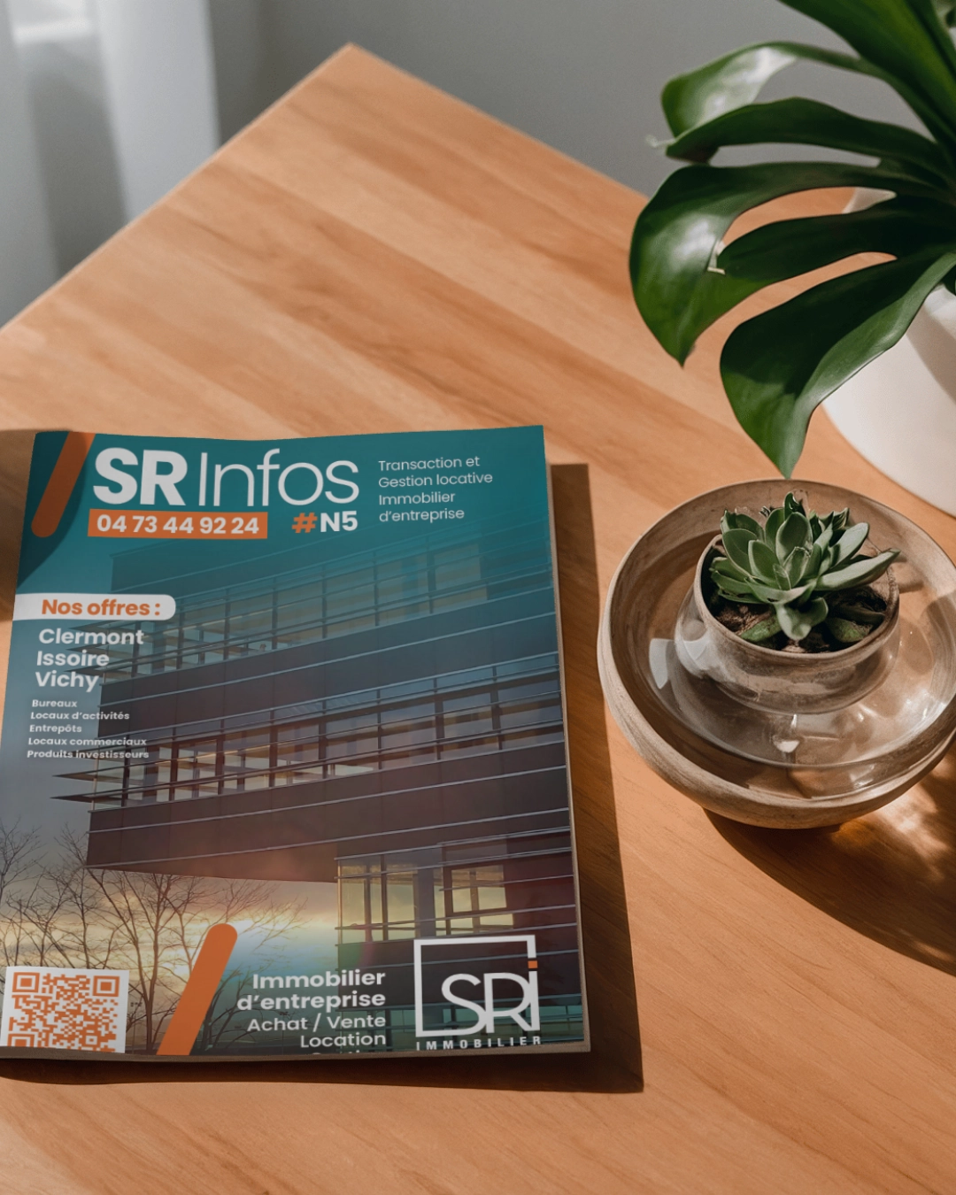 dépliant SR Infos 5 immobilier entreprise Clermont-Ferrand bureaux et locaux professionnels disponibles Auvergne opportunités investissement immobilier professionnel SR Immo